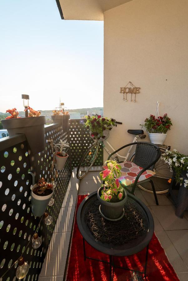 Vesta Apartment Tuzla - Across Bcc Shopping Mall Экстерьер фото